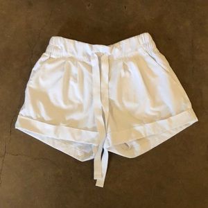 Lululemon white Breakaway Shorts